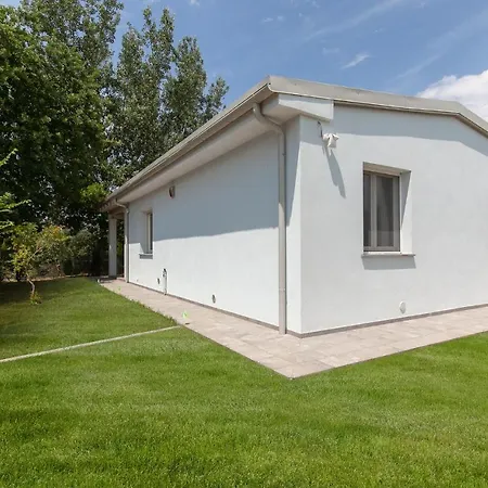 2 Bedroom In Orentano